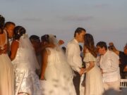 Se casan 357 parejas en bodas colectivas en Cancún