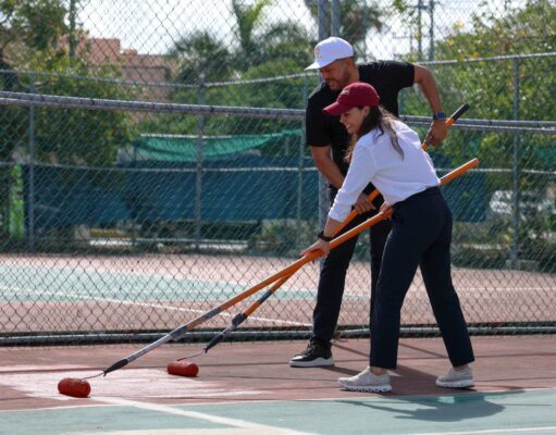 Anuncia Ana Paty Peralta Escuela Municipal de Tenis en la supermanzana 21