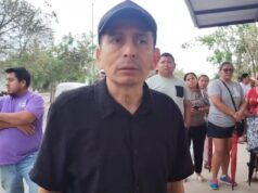 Protestan familias en secundaria de Playa del Carmen; exigen destitución de director