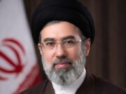 Designa Irán a Mojtaba Jamenei como nuevo líder supremo pese a rechazo de Trump