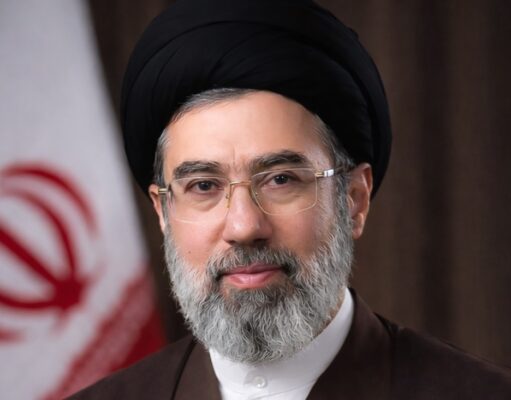 Designa Irán a Mojtaba Jamenei como nuevo líder supremo pese a rechazo de Trump