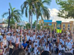 Protestan en Playa del Carmen por suspensión de la travesía maya