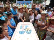 Festeja Ana Paty Peralta con fundadores el orgullo de ser cancunense