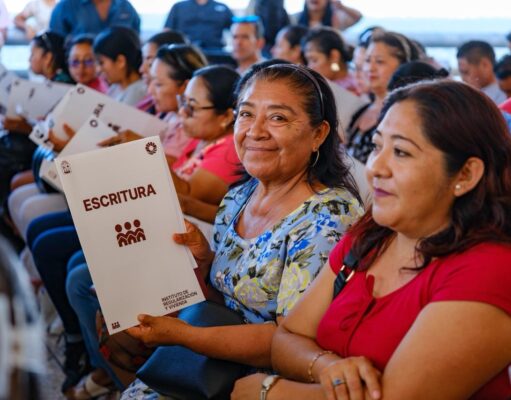 Entrega Mara Lezama y Ana Paty Peralta 503 escrituras en Cancún para fortalecer la certeza patrimonial de familias