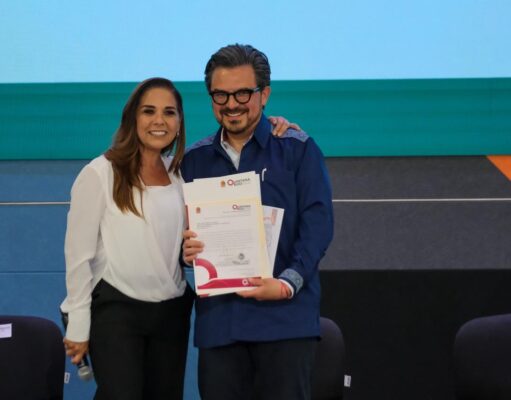 Mara Lezama y Zoé Robledo reciben a 123 especialistas al IMSS para fortalecer la atención médica en Quintana Roo