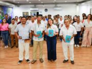 Presentan en Isla Mujeres el libro “Mi sal, el remo y la tormenta” de Luciano Núñez