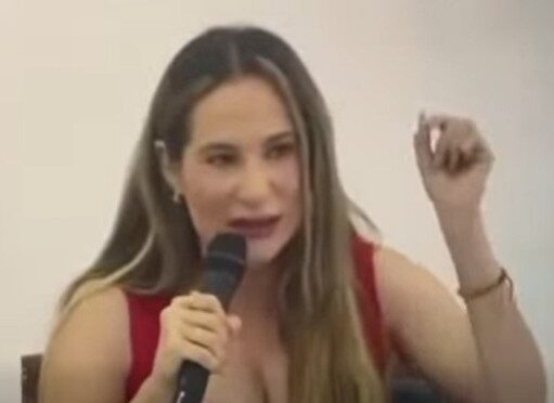 Tulum | Exhibe Síndica a Diego Castañón en sesión de Cabildo: “no fue analizada la cuenta pública»