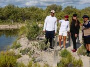 Une esfuerzos Ana Paty Peralta para conservación y protección de manglares en laguna Nichupté