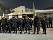 Cancunenses lanzan piedras a casa de extranjero, por convocatoria en redes