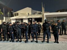 Cancunenses lanzan piedras a casa de extranjero, por convocatoria en redes