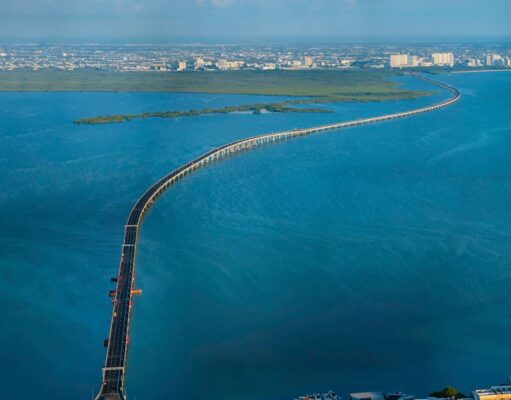 Naderías totales | Movilidad: El reto que viene tras la inauguración del puente sobre la laguna Nichupté en Cancún