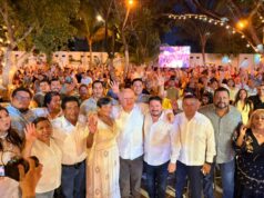 Reconoce Rafa Marín vocación del magisterio durante encuentro con docentes en Playa del Carmen