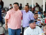 Chacón reconoce a los padres trabajadores del Ayuntamiento por su compromiso con el pueblo
