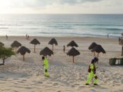 Ayuntamiento de Benito Juárez conserva playas limpias