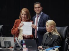 «Gino» Segura solicita licencia al Senado para fortalecer la estructura territorial de Morena en Quintana Roo