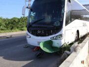 Revisarán operación de autobuses de transporte de personal, ante frecuentes choques