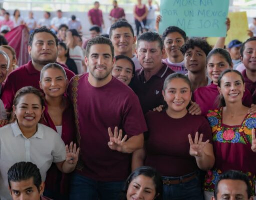 Gino Segura refrenda la unidad de Morena con recorrido y asambleas informativas en Bacalar