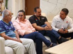Aprovechan cancunenses «Día del Pueblo» en Palacio Municipal