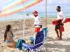 Fortalece Cancún vigilancia con guardavidas para garantizar playas seguras a visitantes
