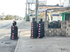 Vulcanizadoras acaparan la vía pública en la avenida López Portillo de Cancún