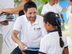 Anuncia Renán Sánchez Tajonar el arranque de la entrega de kits escolares en Cozumel
