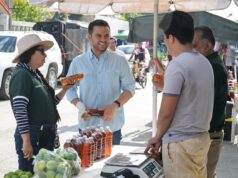 Refuerza Pablo Bustamante su liderazgo político desde las colonias y tianguis de Cancún