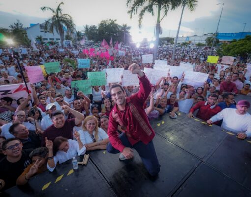 Llama Eugenio Segura a la unidad dentro de Morena