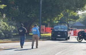 Bloquean ‘Madres Buscadoras’ el Kilómetro Cero de Cancún por seis horas
