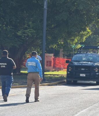Bloquean ‘Madres Buscadoras’ el Kilómetro Cero de Cancún por seis horas