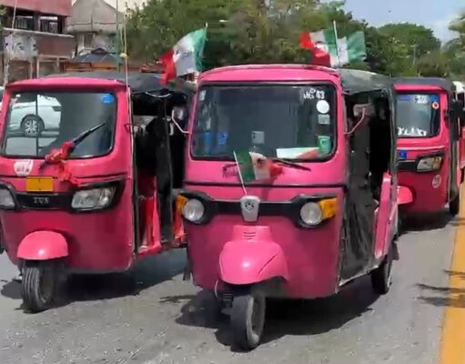 Protestan mototaxistas de Cancún, luego de incendio de dos vehículos