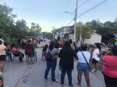 Bloquean padres carretera en Chumpón, por domo inconcluso