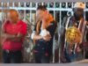 Alertan vecinos y frenan presunto intento de invasión en la SM 25; exhiben riesgo en viviendas abandonadas
