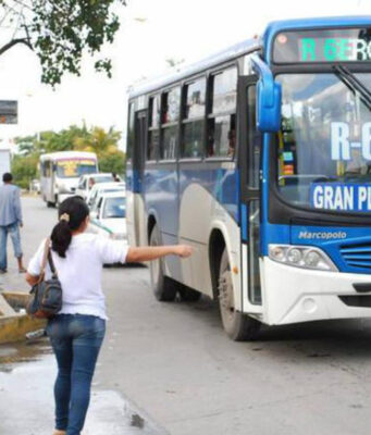 Anuncian horarios especiales para el servicio de transporte público en Cancún por fiestas patrias