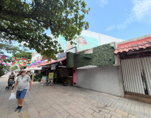 Cierran restaurantes en la Quinta Avenida; esperan nuevas aperturas en fin de año