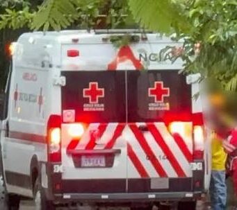 Rayo impacta antena de “La estrella maya que habla” y electrocuta en vivo a locutor en Felipe Carrillo Puerto