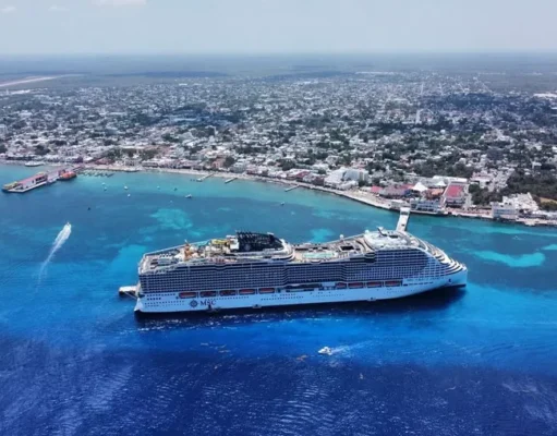 Van por nueva ruta marítima de Puerto Morelos a Centroamérica