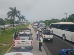Transportistas de Q Roo se unen a la protesta nacional en la carretera Cancún-Playa del Carmen Transportistas