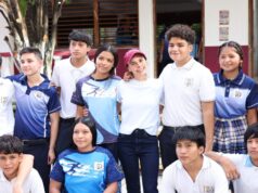 Impulsa Ana Paty Peralta apoyo a estudiantes con entrega de tenis escolares